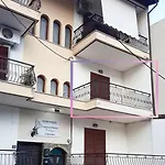 Intimate Olympus House