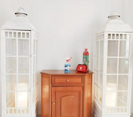 Intimate Olympus House *