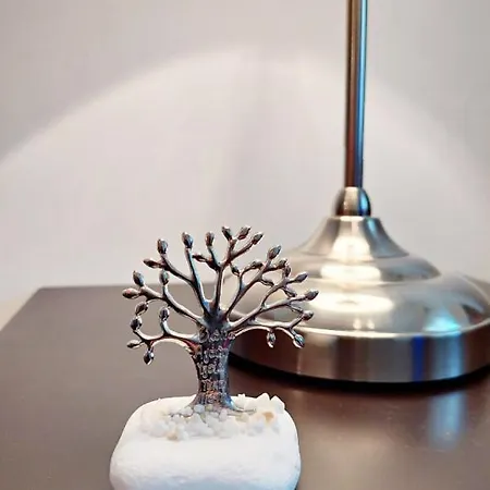 Intimate Olympus House