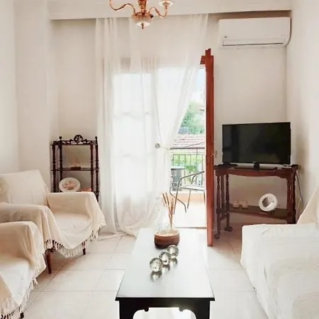 Intimate Olympus House *