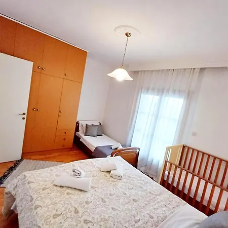 Intimate Olympus House *